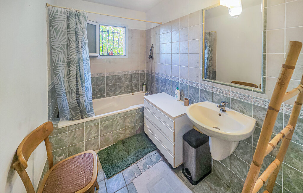 Maison 4 chambres Montbazin, jardin clôturé et terrasse - Photo 25