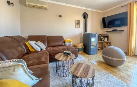 Maison 3 chambres avec piscine privée à Cabannes : photo 11