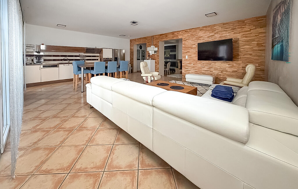 Maison 8 personnes avec piscine privée à Cabannes - Photo 3