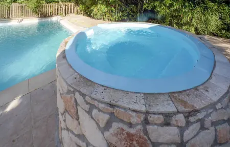 Maison 18ème siècle avec piscine aux Mages : photo 10