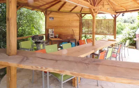 Maison 18ème siècle avec piscine aux Mages : photo 27