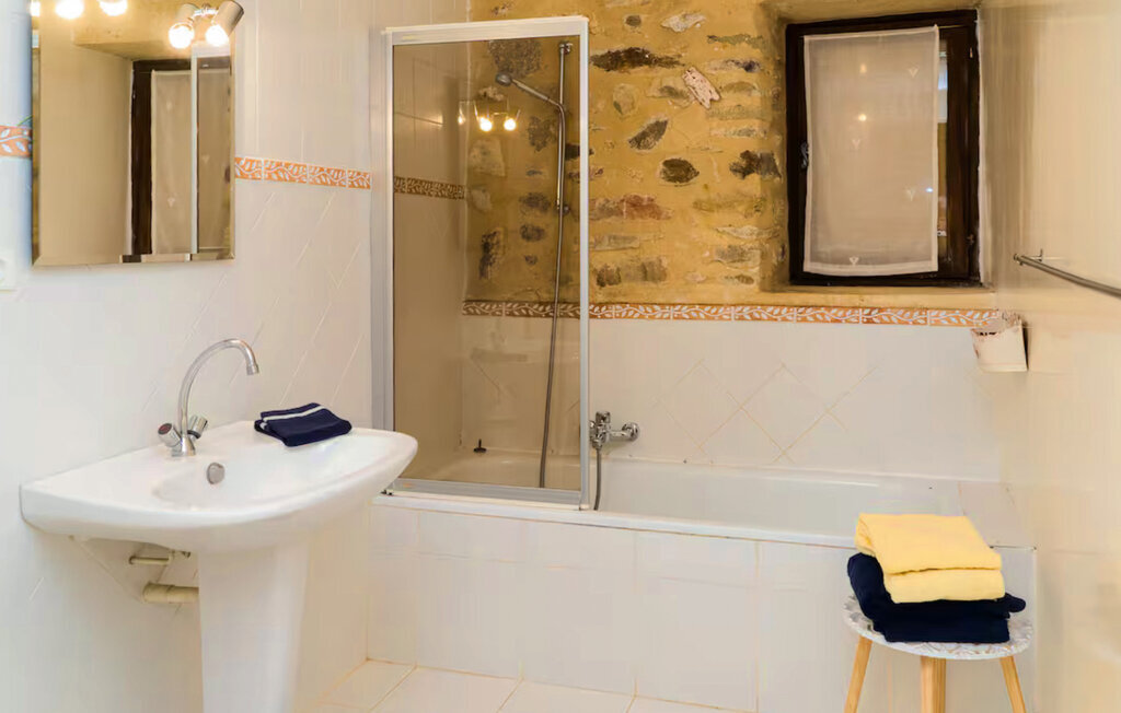 Mas de 260 m² avec piscine privée près d'Uzès - Photo 20