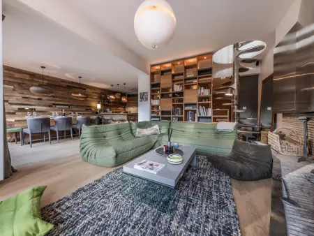 Location appartement à Courchevel, Luxueux Duplex 4 Chambres avec Balcons et Cheminée à Courchevel
