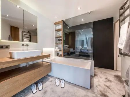 Duplex 4 Chambres Courchevel, Cheminée et Balcons : photo 9