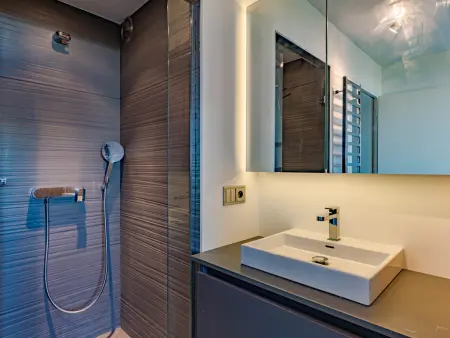 Duplex 4 Chambres Courchevel, Cheminée et Balcons : photo 12