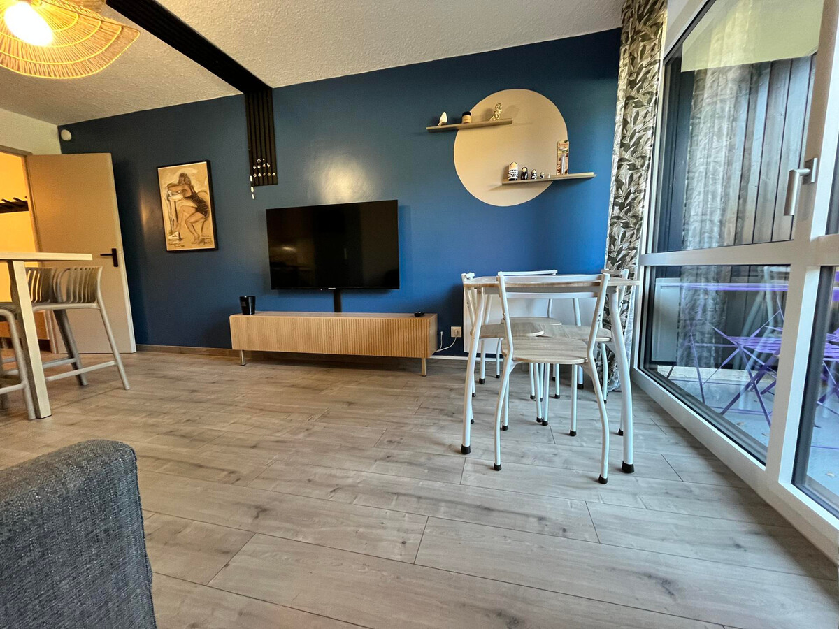 Studio rénové 28 m² avec balcon, parking privé, accès pistes - Photo 6