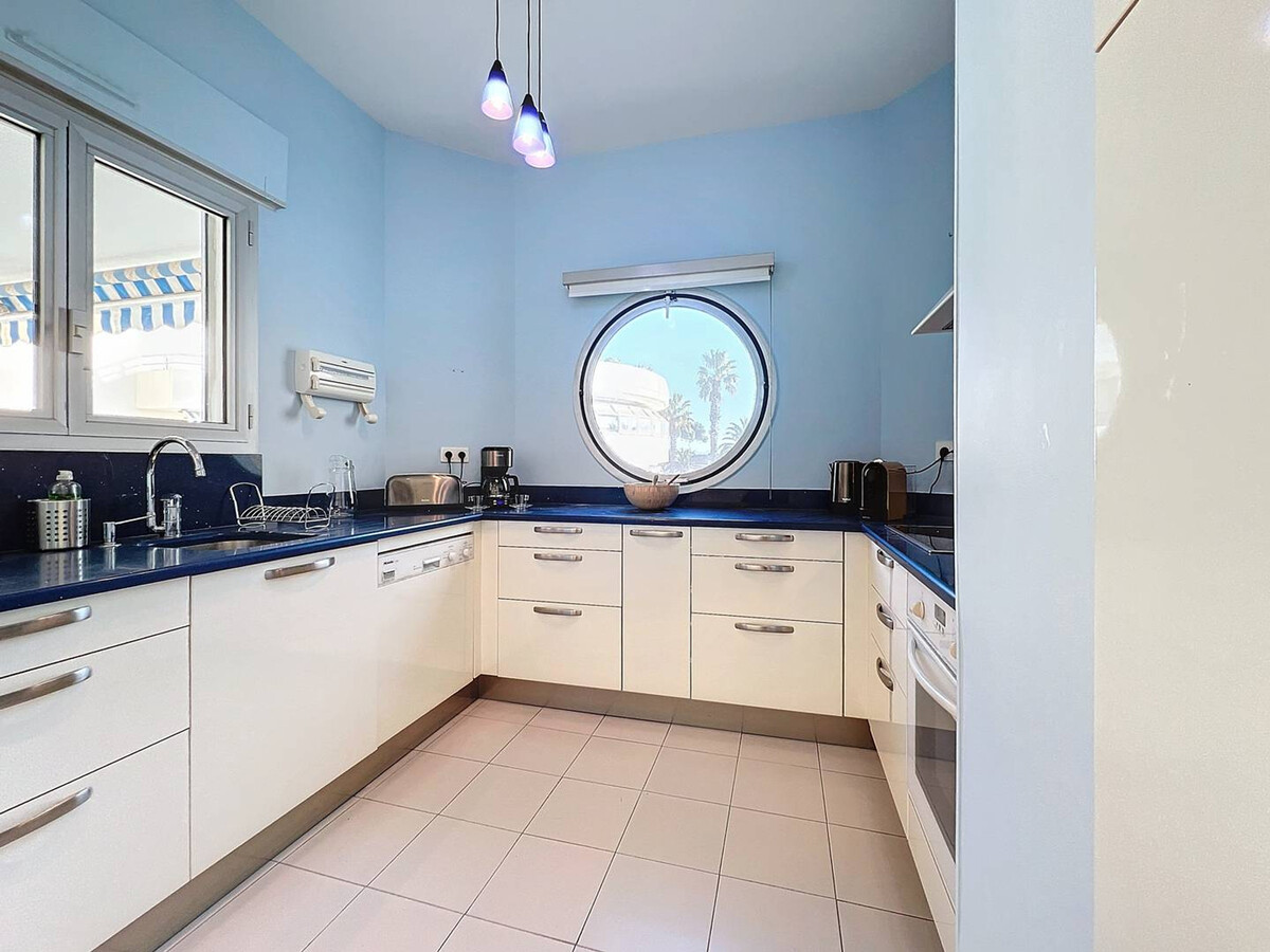 Appartement 3 pièces climatisé, vue mer et garage à La Ciotat - Photo 6