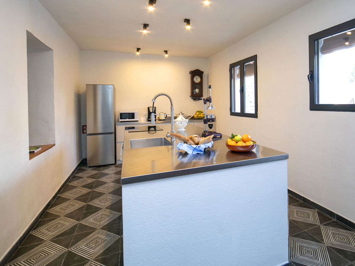 Maison Peral - 8 pers, piscine privée à Orba - Photo 6