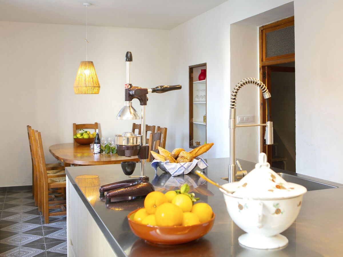 Maison Peral - 8 pers, piscine privée à Orba - Photo 9