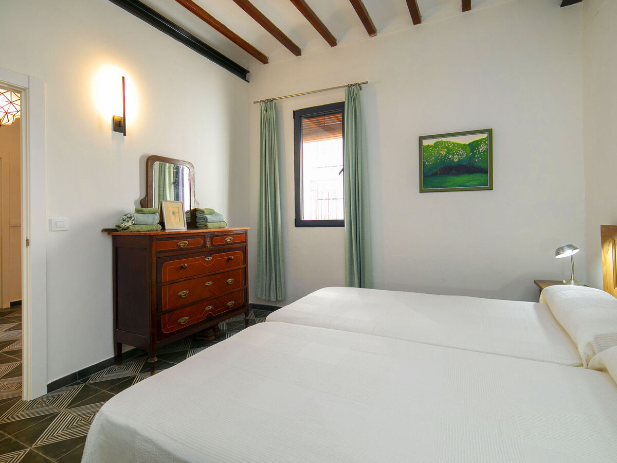Maison Peral - 8 pers, piscine privée à Orba - Photo 14