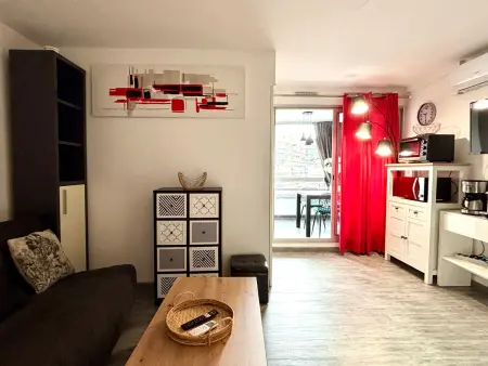 Location appartement à Canet en Roussillon, Appartement climatisé avec parking et wifi à 150m de la plage