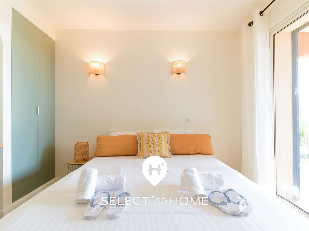 Maison vue mer avec jardin arboré au Lavandou - Photo 7