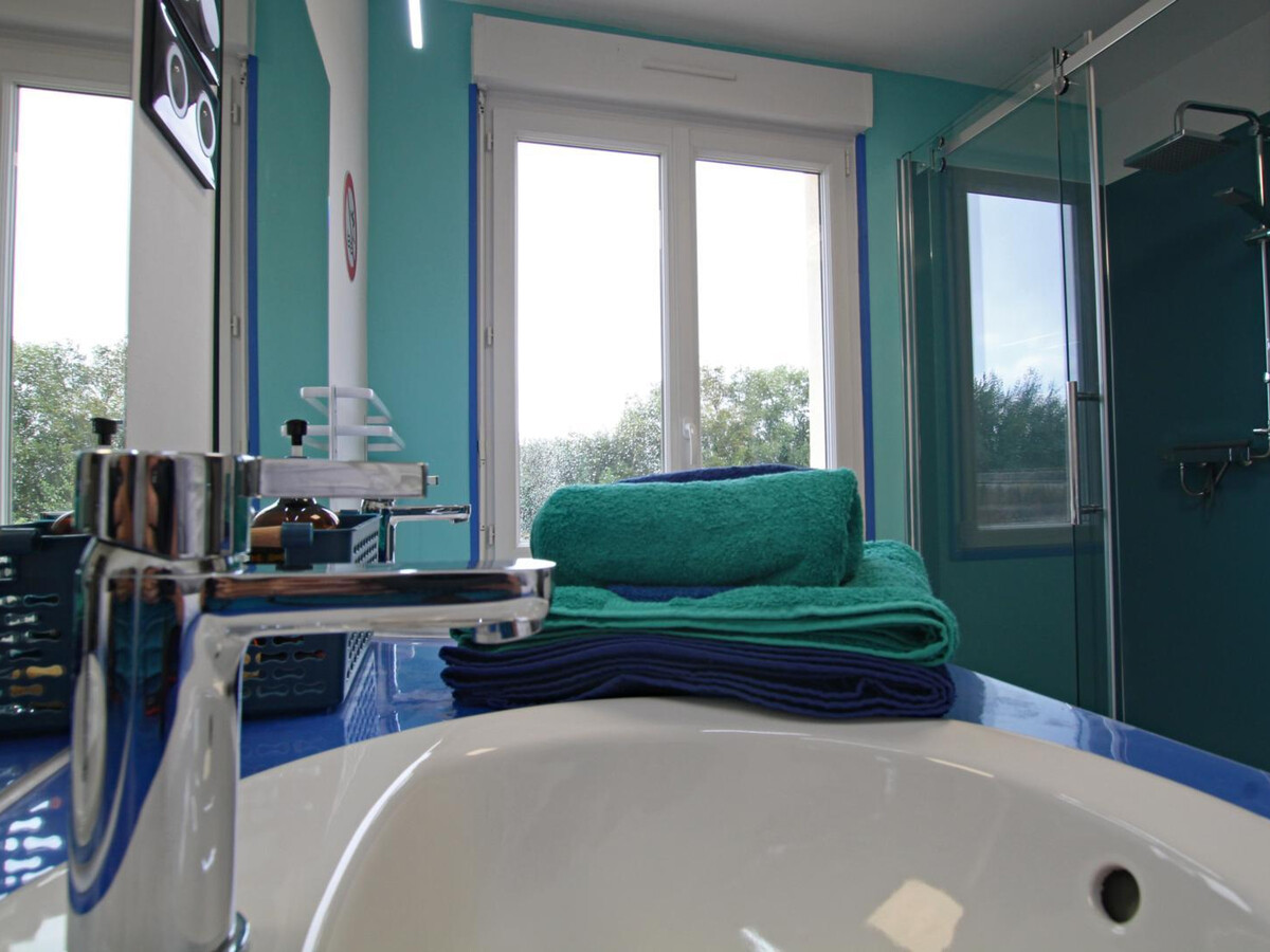 Gîte familial rénové, jardin clos et terrasse à Quettehou - Photo 13