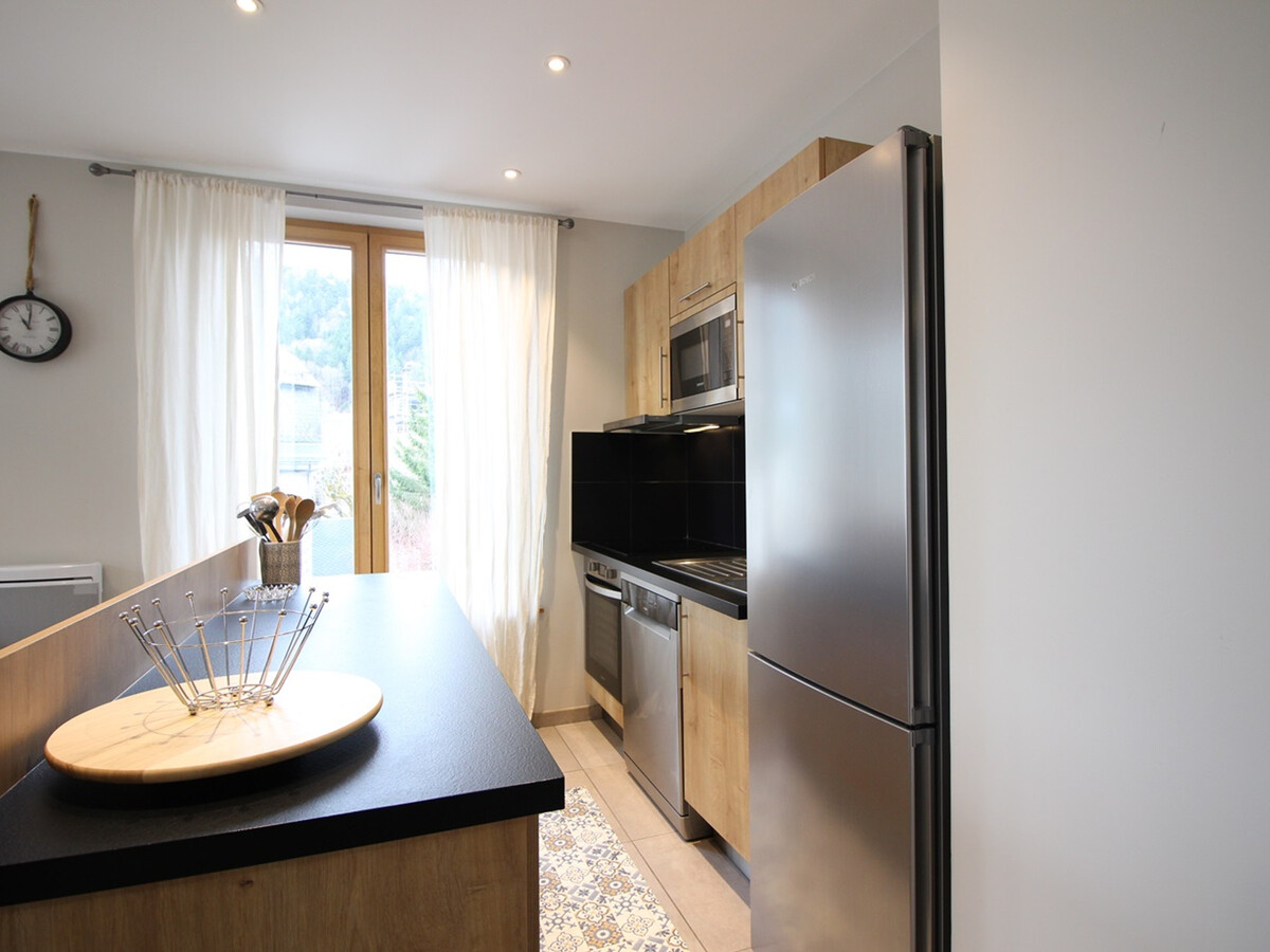 F3 Mont-Dore, terrasse 60m² vue Sancy, parking - Photo 3