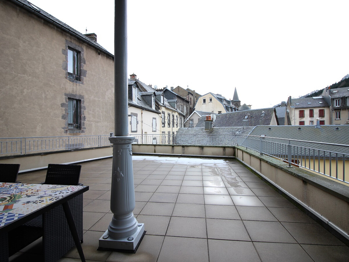 F3 Mont-Dore, terrasse 60m² vue Sancy, parking - Photo 11