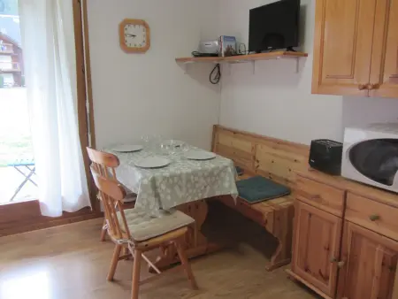 Studio 4 pers aux Contamines, terrasse sud et parking : photo 3
