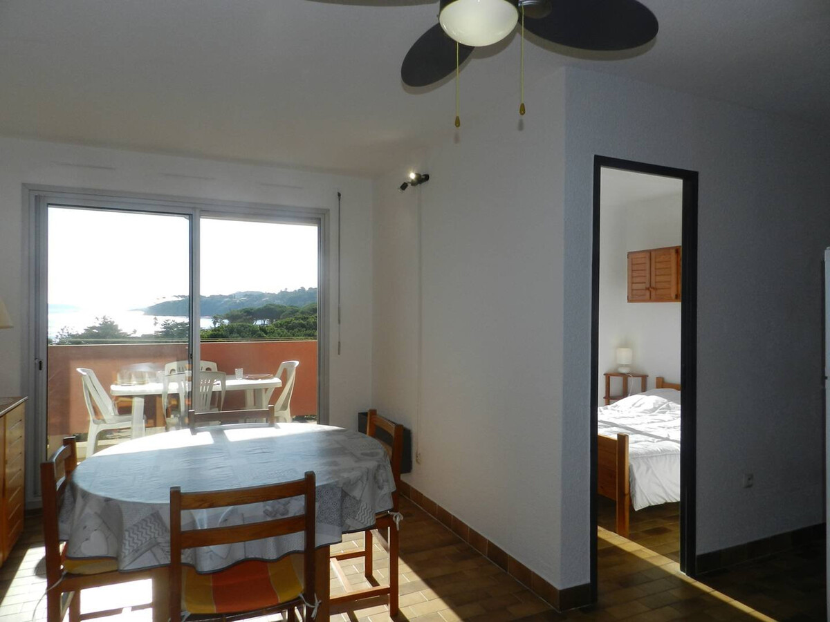 Appartement 2 pièces plage et piscine, vue mer sud à Bormes - Photo 3