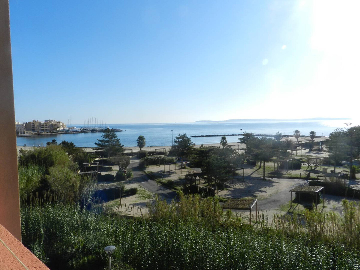 Appartement 2 pièces plage et piscine, vue mer sud à Bormes - Photo 13
