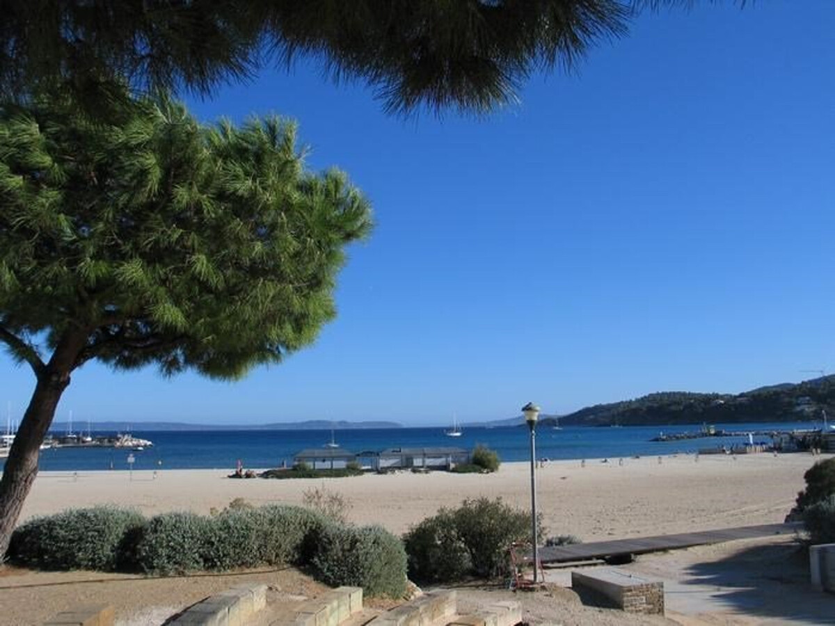 Appartement 2 pièces plage et piscine, vue mer sud à Bormes - Photo 18