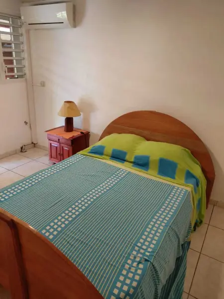 Appartement chaleureux à Sainte-Anne avec jacuzzi 45 m² - Photo 3