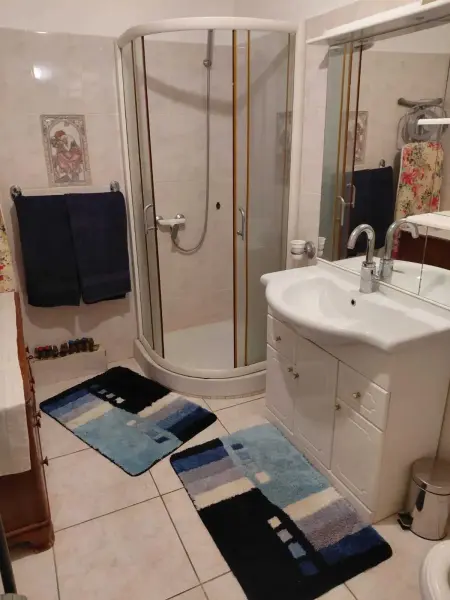 Appartement chaleureux à Sainte-Anne avec jacuzzi 45 m² - Photo 4