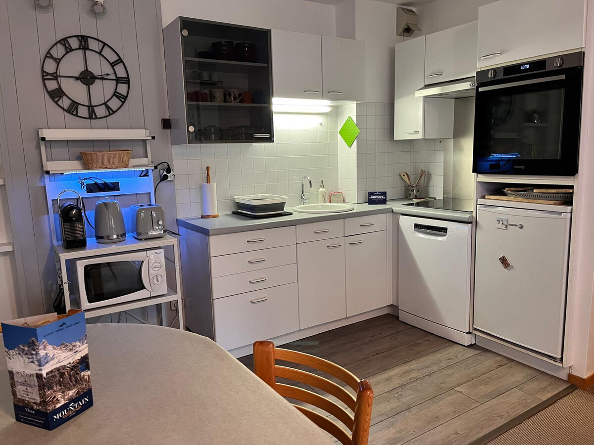 Duplex 64 m² avec poêle à bois et accès navette pistes - Photo 3