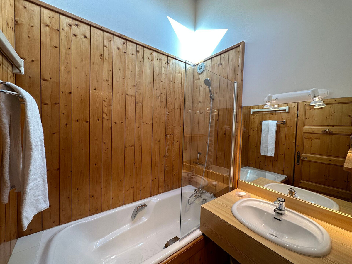 Duplex 64 m² avec poêle à bois et accès navette pistes - Photo 8