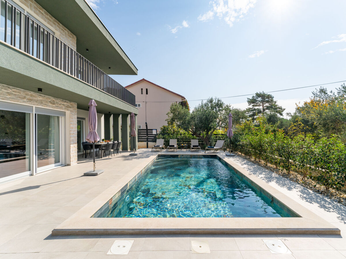 Maison Amala à Sukošan : piscine chauffée à 100 m de la mer - Photo 5