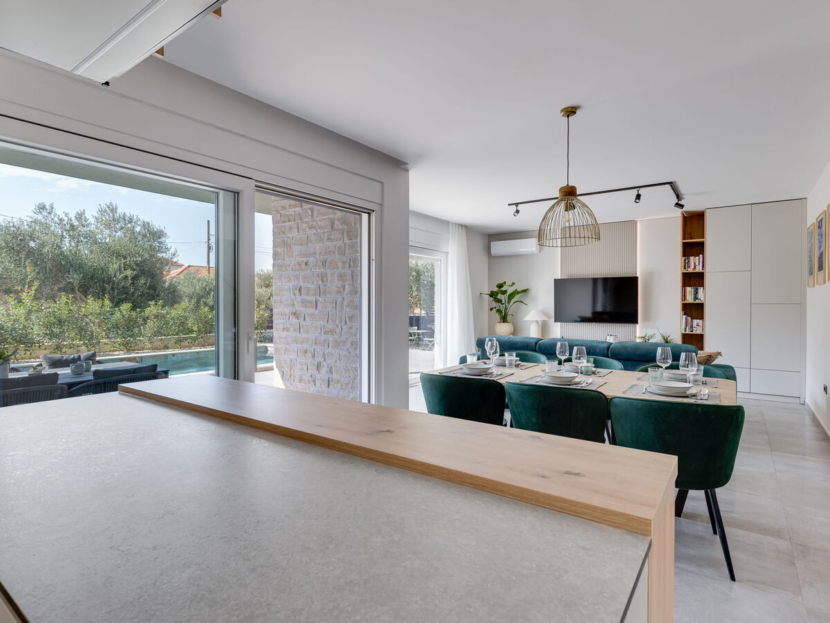 Maison Amala à Sukošan : piscine chauffée à 100 m de la mer - Photo 12