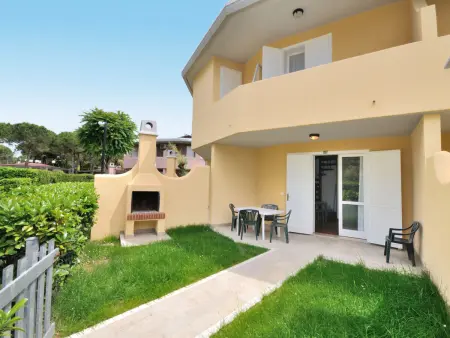 Apt Villaggio Tivoli : 2 niveaux, terrasse, 650m plage