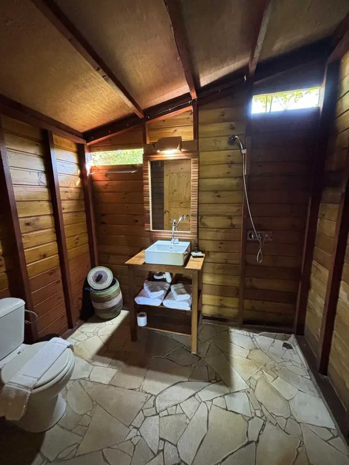 Bungalow dans jardin botanique à La Désirade, piscine - Photo 14