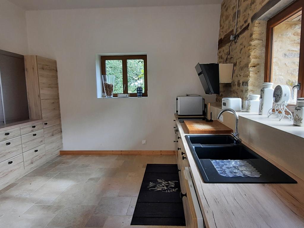 Maison avec piscine privée chauffée aux Salles-Lavauguyon - Photo 12