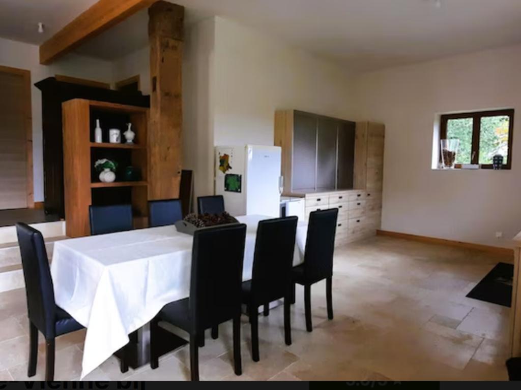 Maison avec piscine privée chauffée aux Salles-Lavauguyon - Photo 14