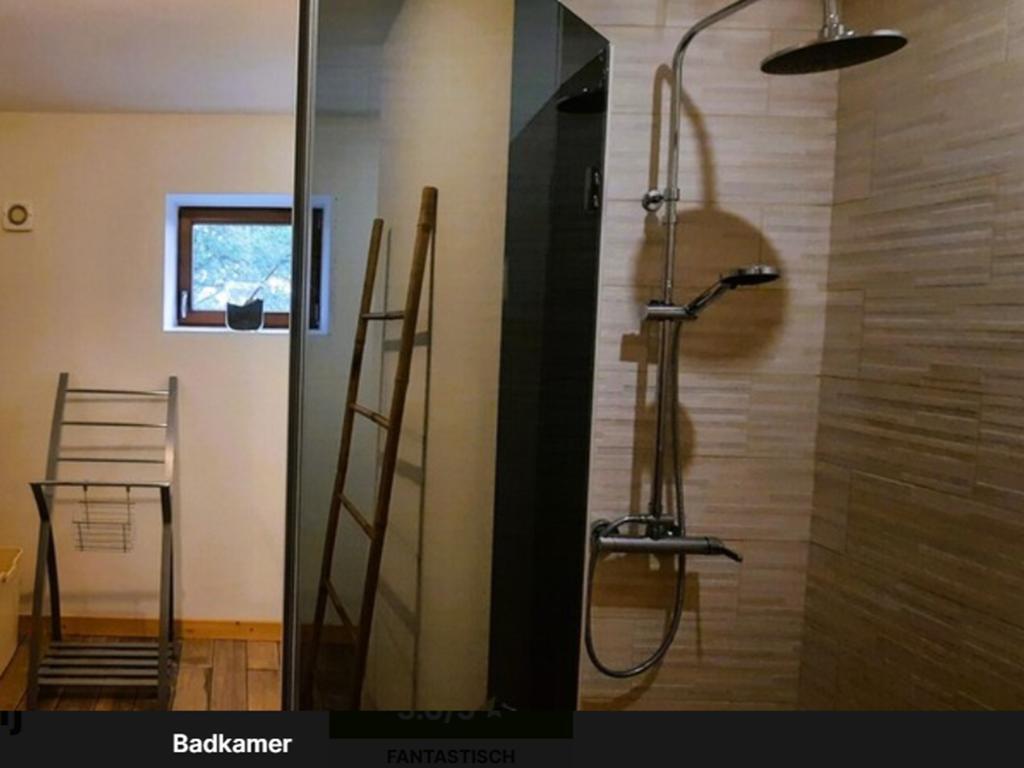 Maison avec piscine privée chauffée aux Salles-Lavauguyon - Photo 20