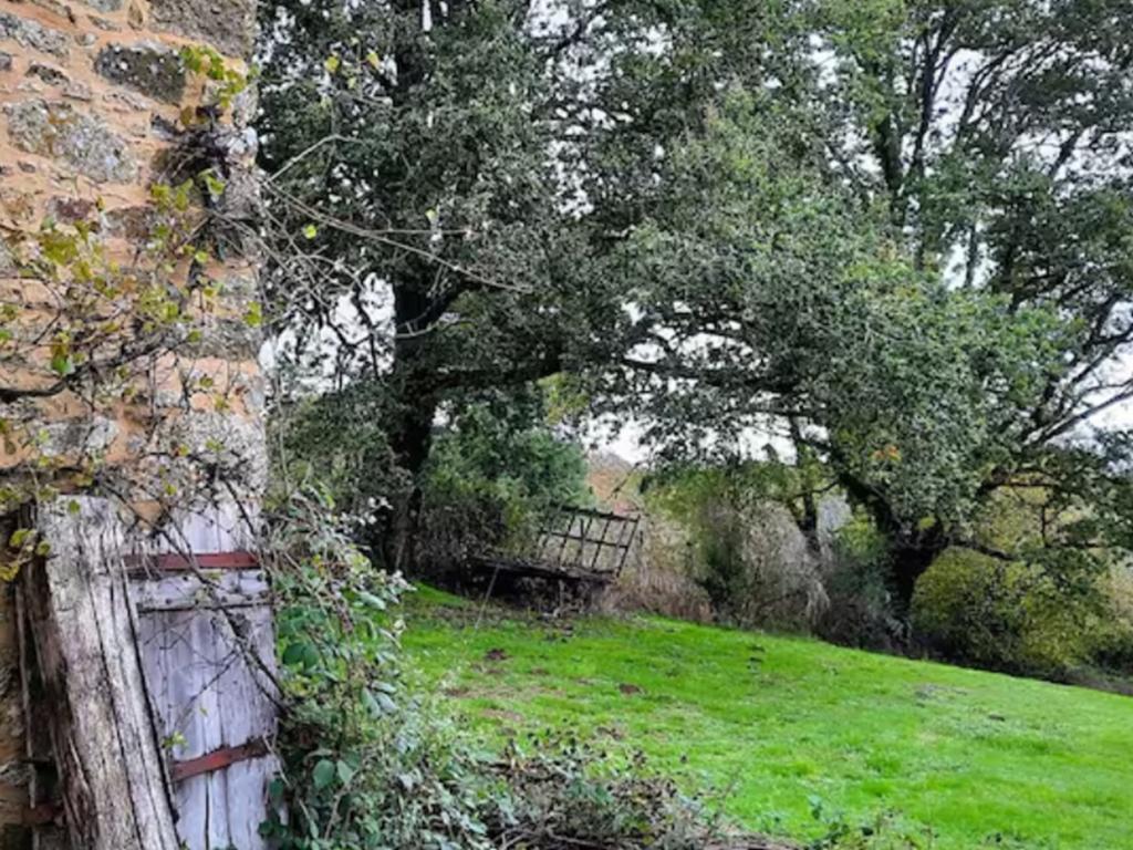 Maison avec piscine privée chauffée aux Salles-Lavauguyon - Photo 23