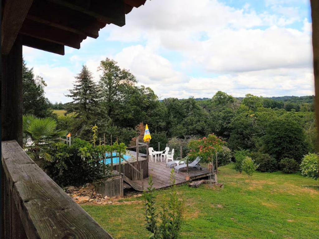 Maison avec piscine privée chauffée aux Salles-Lavauguyon - Photo 24