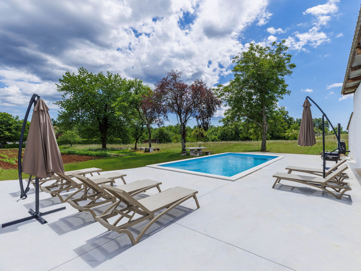 Golden Roots, maison 3 étages avec piscine privée - Photo 2