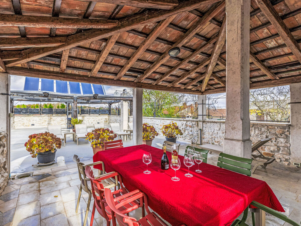 Golden Roots, maison 3 étages avec piscine privée - Photo 3