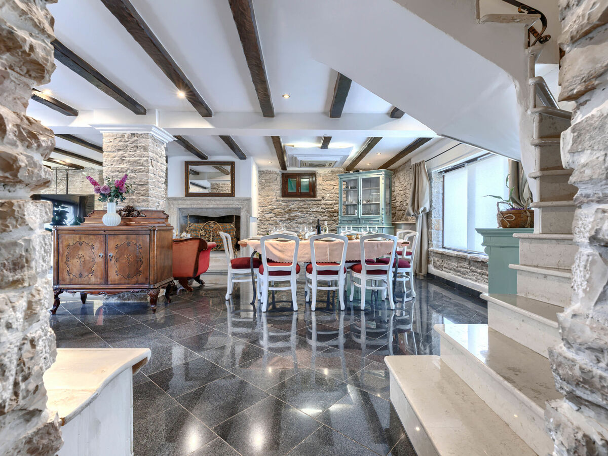 Golden Roots, maison 3 étages avec piscine privée - Photo 9