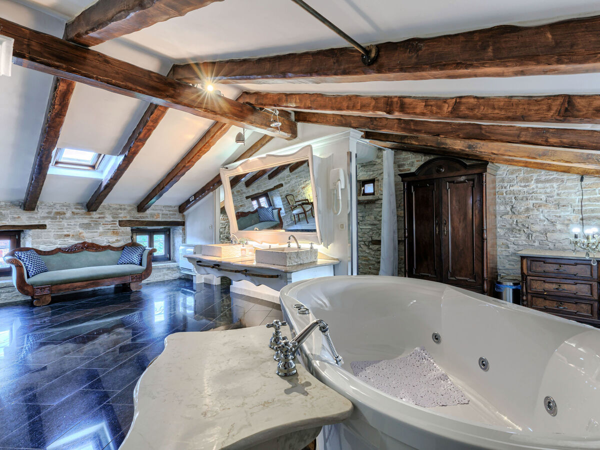 Golden Roots, maison 3 étages avec piscine privée - Photo 15