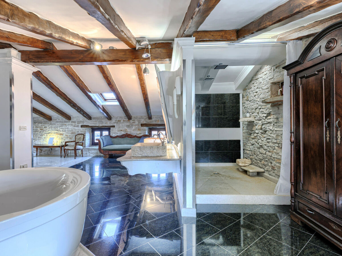 Golden Roots, maison 3 étages avec piscine privée - Photo 34