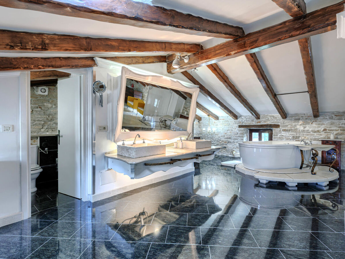 Golden Roots, maison 3 étages avec piscine privée - Photo 35