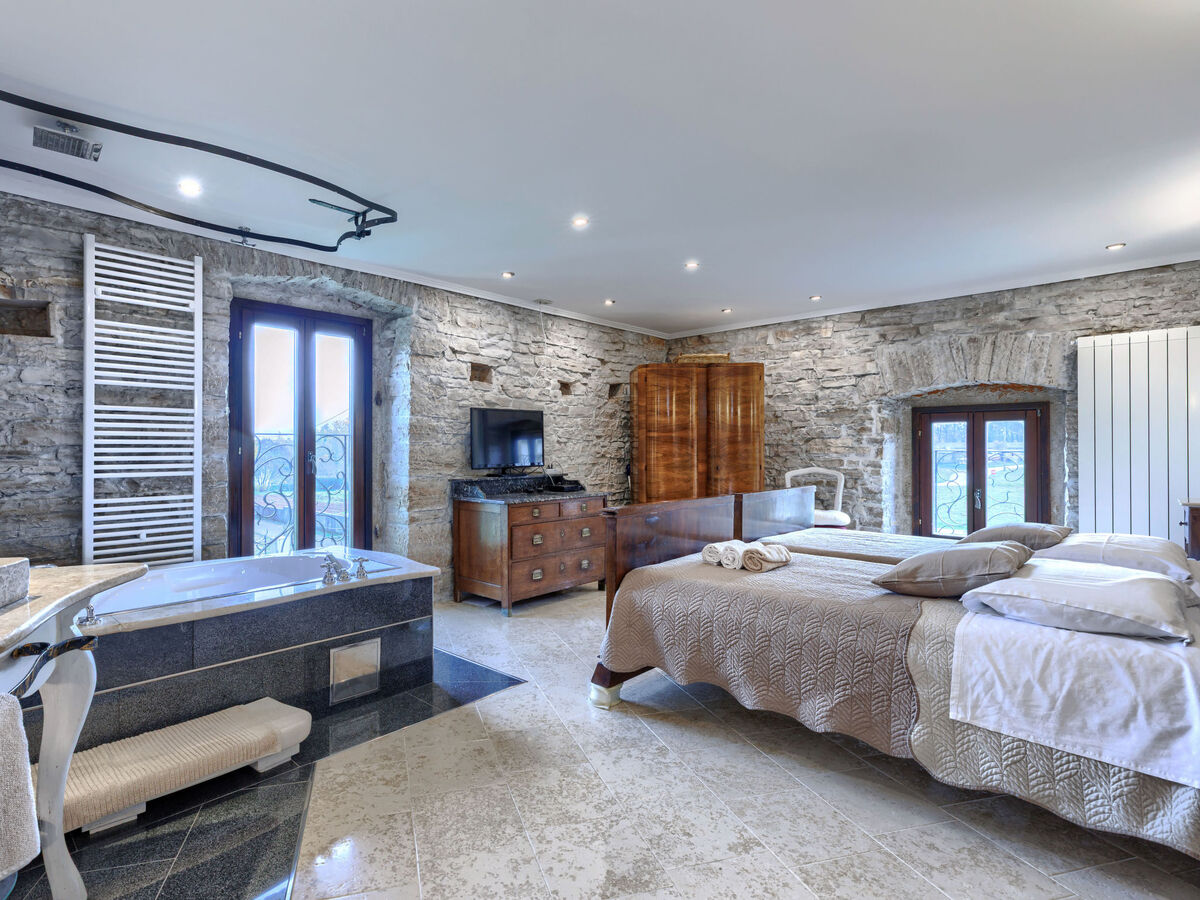 Golden Roots, maison 3 étages avec piscine privée - Photo 39