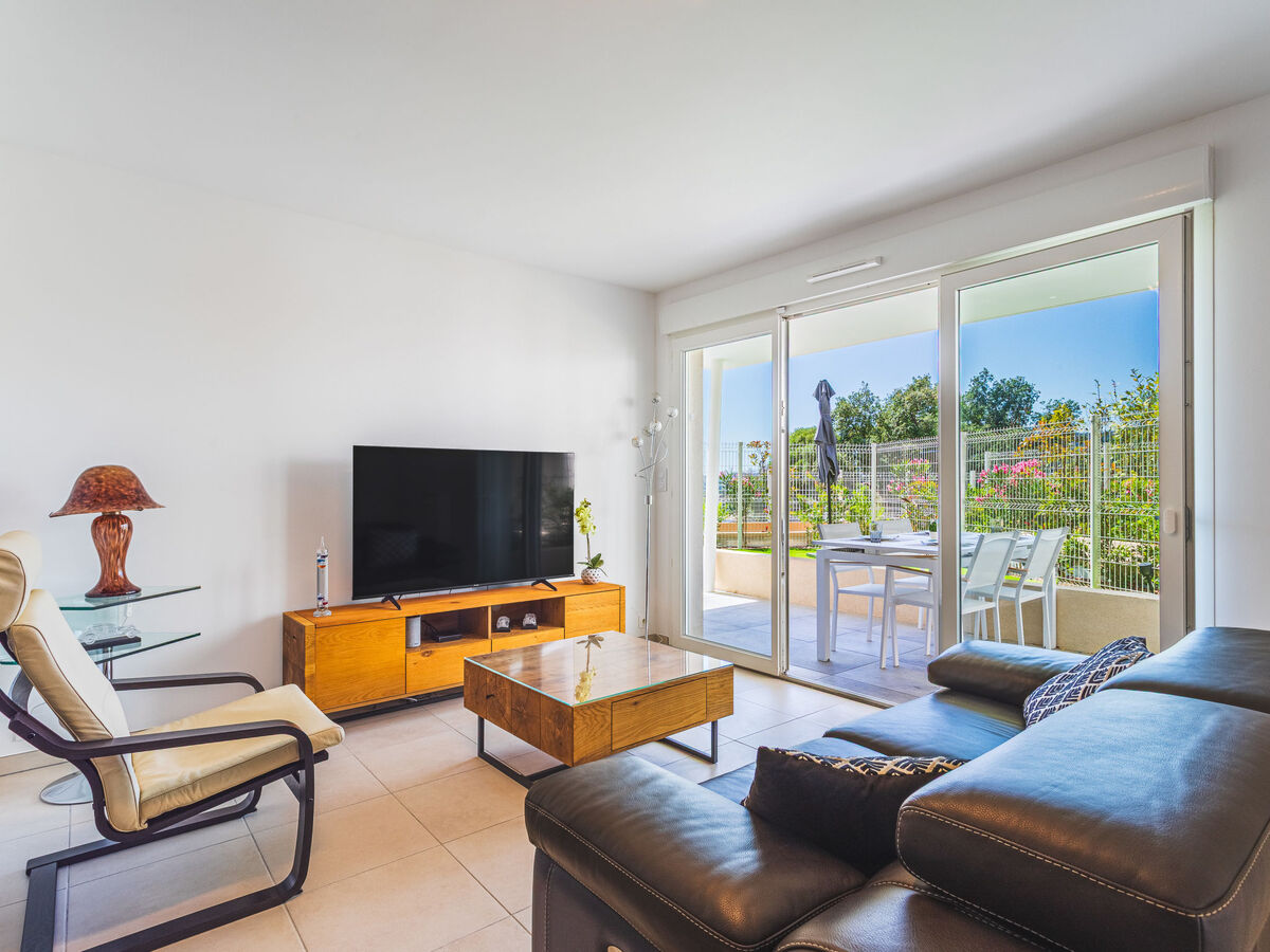 Appartement 4 étoiles au Lavandou, terrasse et jardin - Photo 4