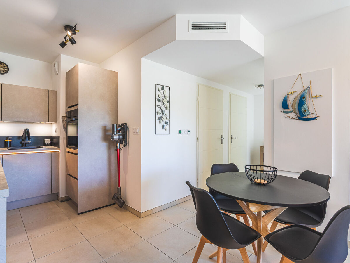 Appartement 4 étoiles au Lavandou, terrasse et jardin - Photo 13