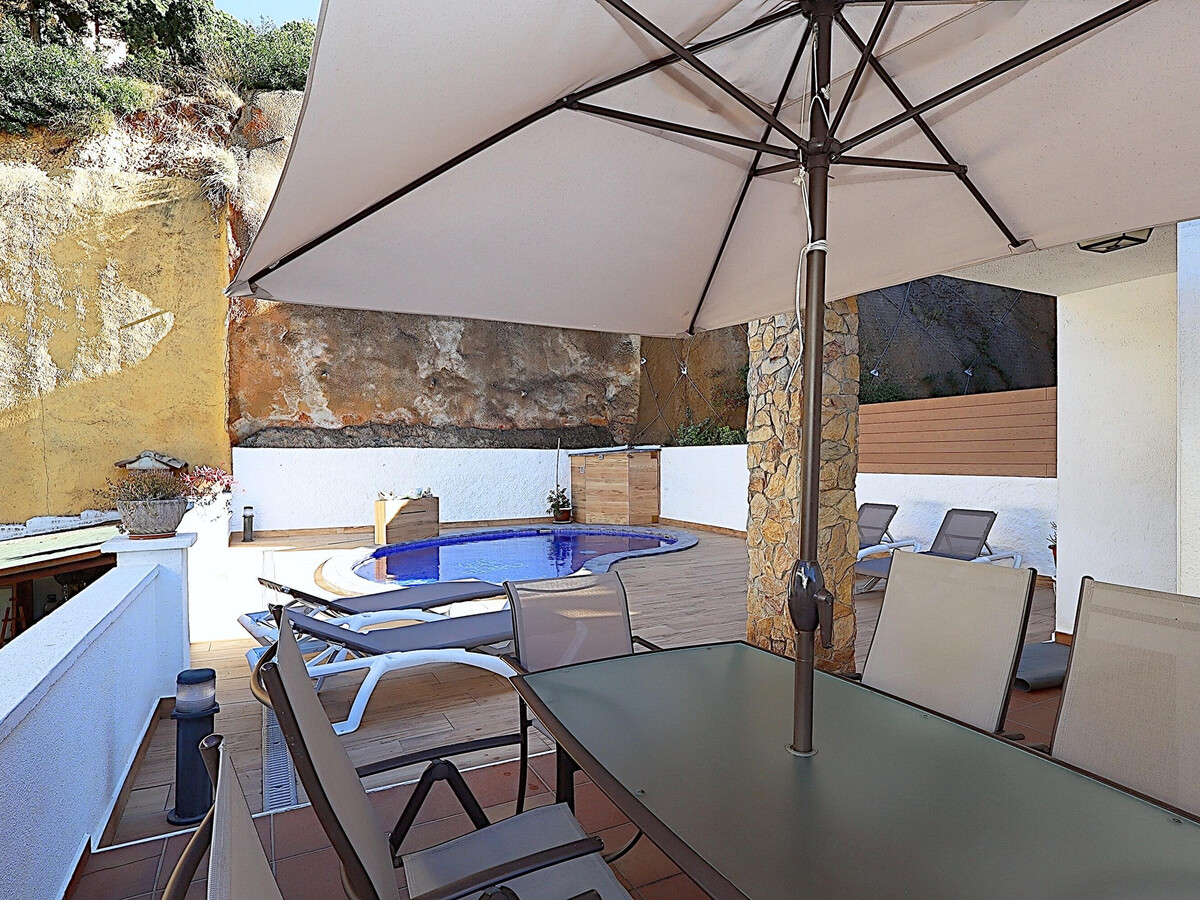 Villa Isamar à Lloret de Mar : piscine privée, 200 m de la plage - Photo 2
