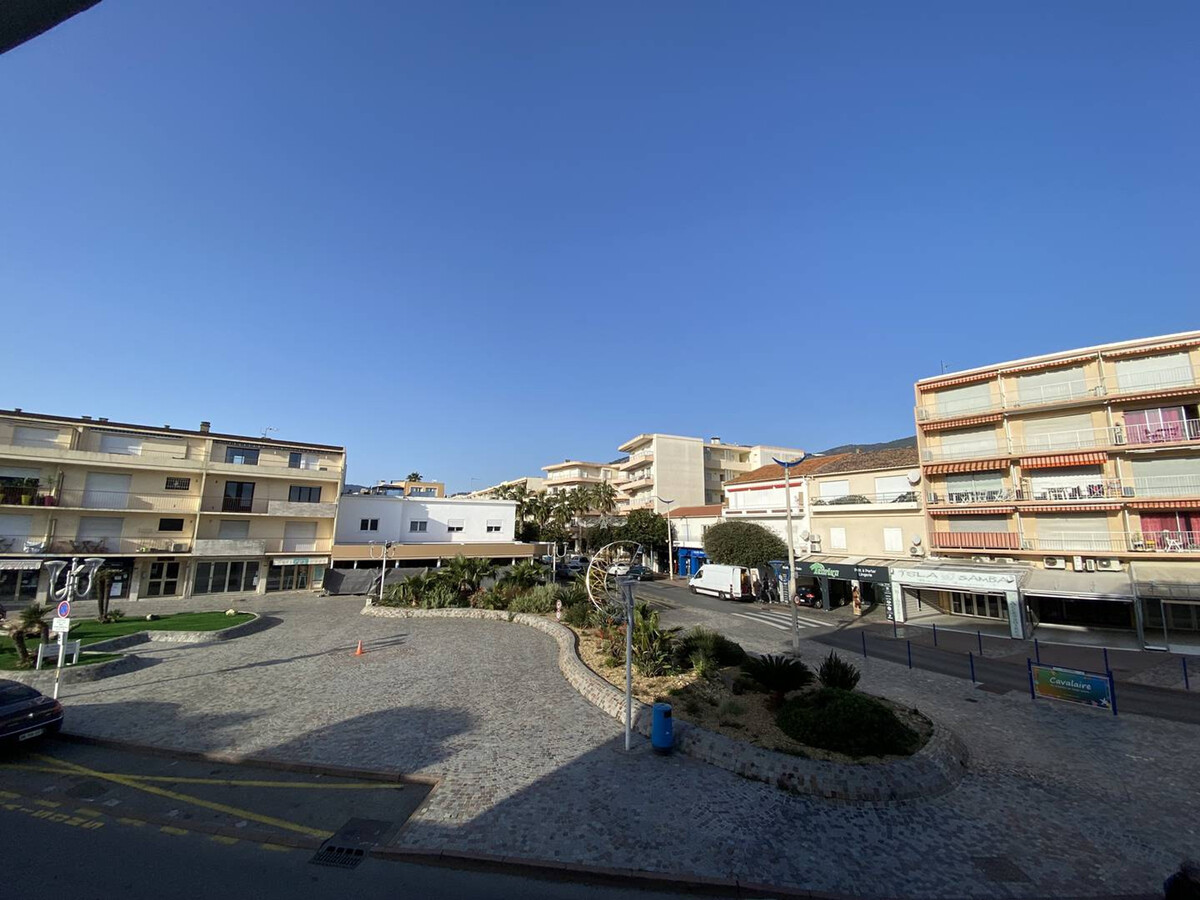 T2 climatisé au port de Cavalaire avec garage - Photo 4