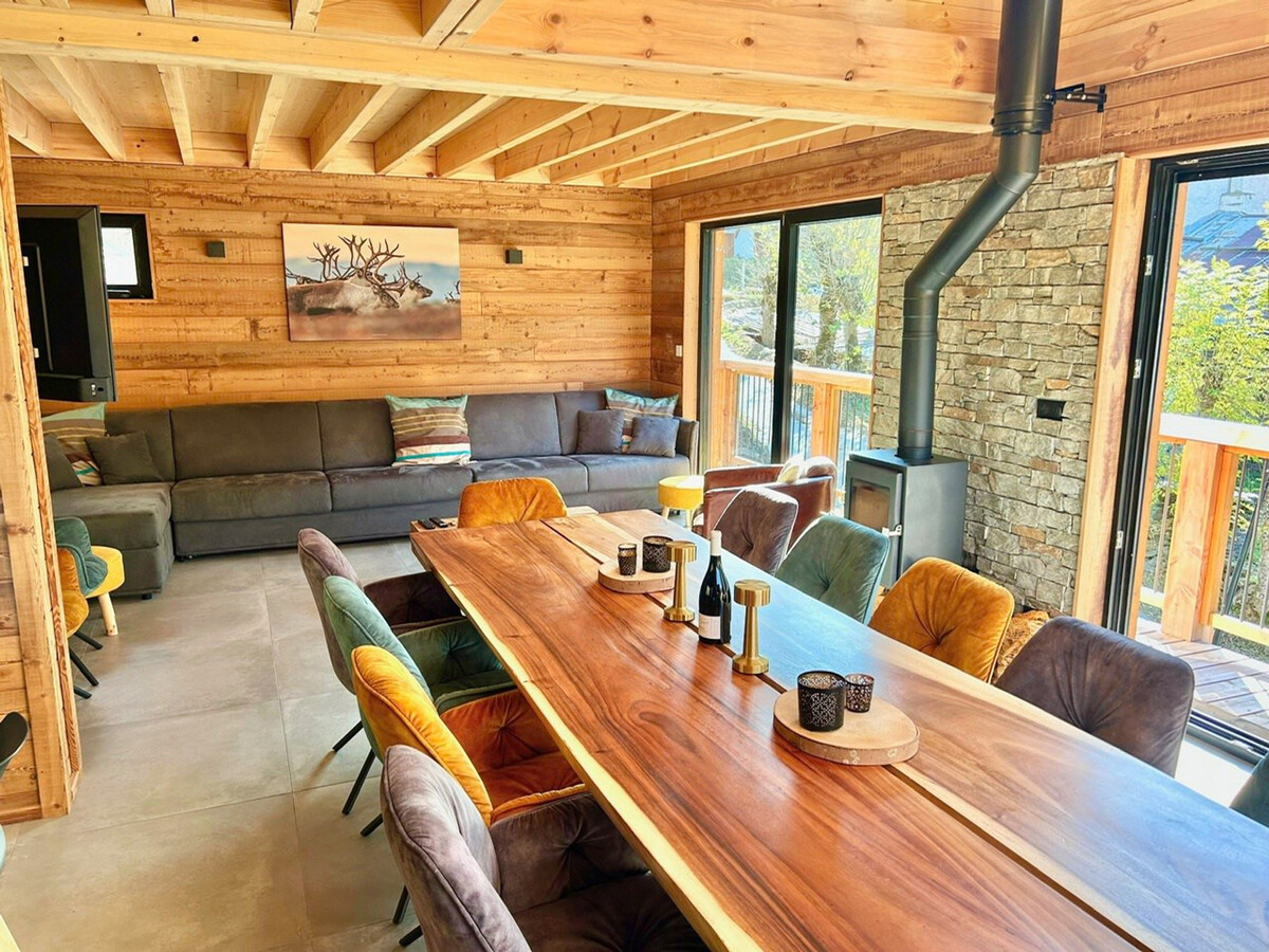 Chalet 12 pers. Nancroix : 5 chambres, 5 salles de bain - Photo 1
