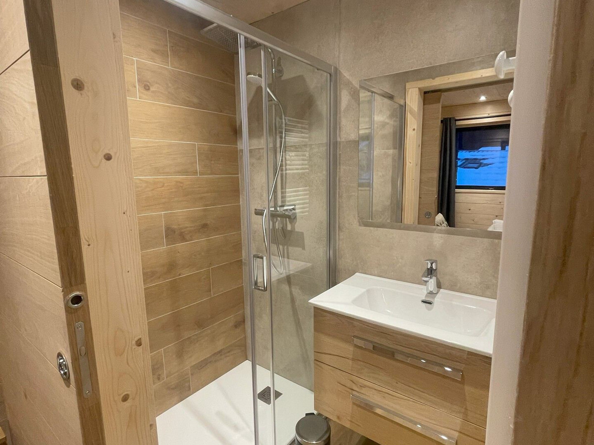 Chalet 12 pers. Nancroix : 5 chambres, 5 salles de bain - Photo 9
