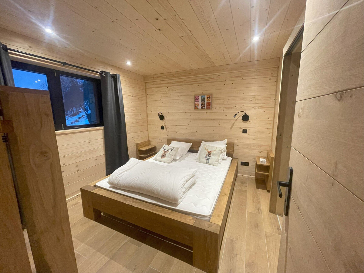 Chalet 12 pers. Nancroix : 5 chambres, 5 salles de bain - Photo 10